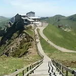 Les Luges Pour 4 A 6 Pers Vue Vallee Wifi * Besse-et-Saint-Anastaise